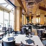 Le Theatre Hotel