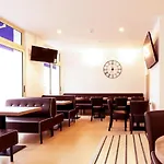 Le Theatre 3* Suresnes