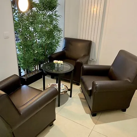 Le Theatre Hotel Suresnes