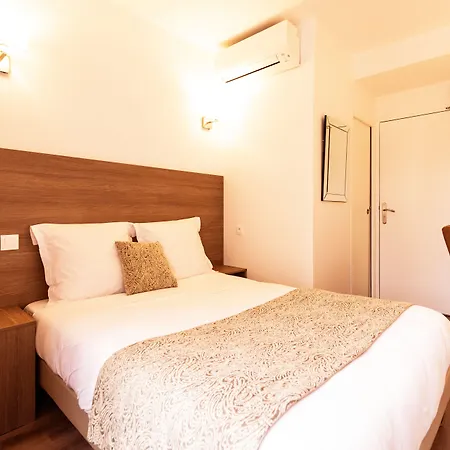 Hotel Le Theatre Suresnes