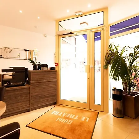 Le Theatre Hotel Suresnes