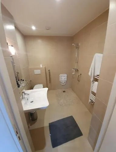 Hotel Le Theatre Suresnes