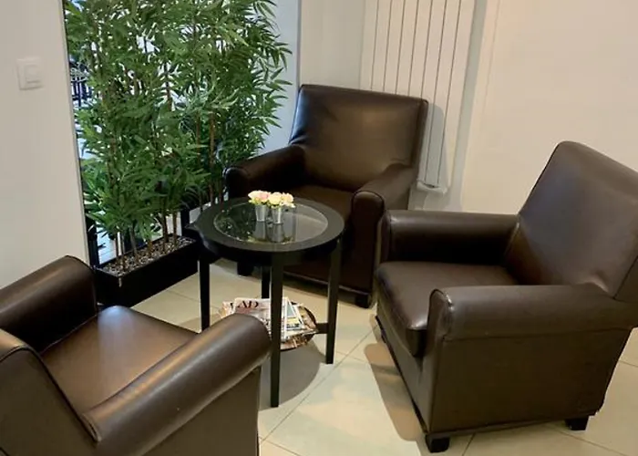 Le Theatre Hotel Suresnes